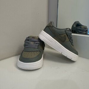 Nike Force 1 Low Easy On Infant/Toddler Shoes Size 3.5c